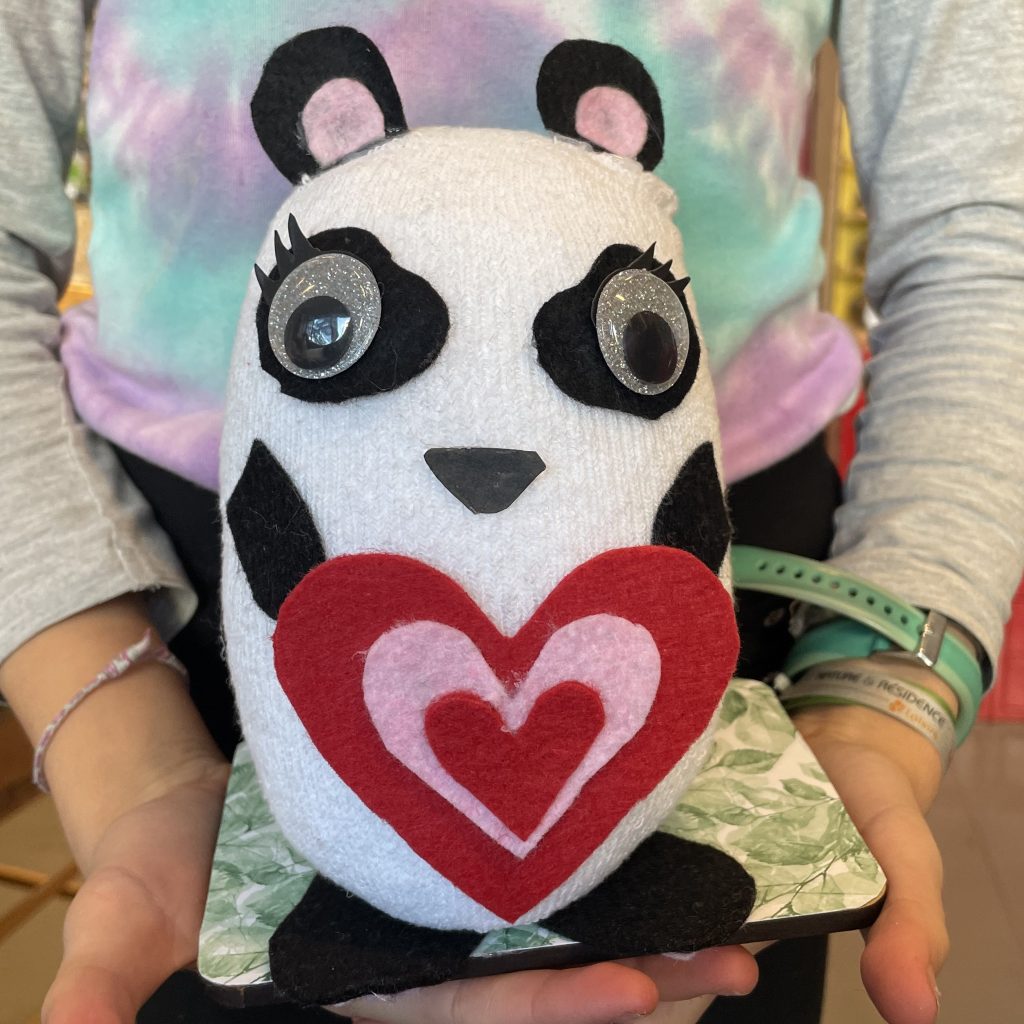 Atelier créatif enfant stage à Bègles – creation objet en tissu